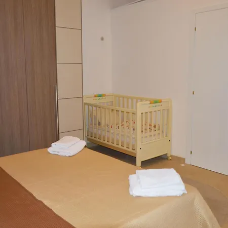 Domus Athena Apartamento *